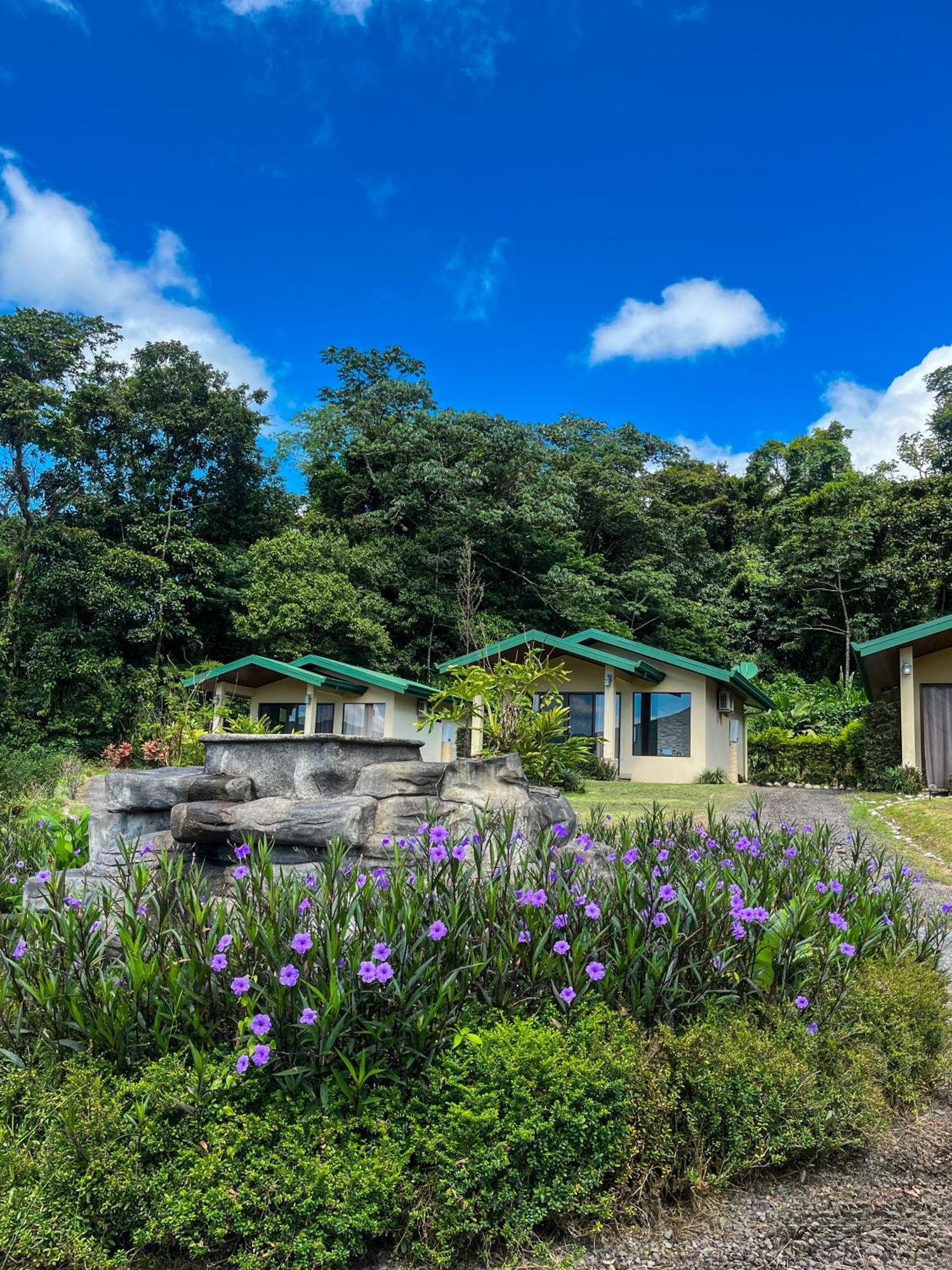 Arenal Roca Suites La Fortuna Exterior foto
